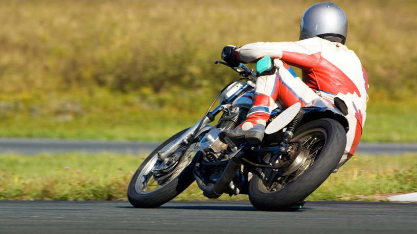 Descubra com Teciomar Ábila quais são as motocicletas mais extremas para viver aventuras inesquecíveis em 2025.