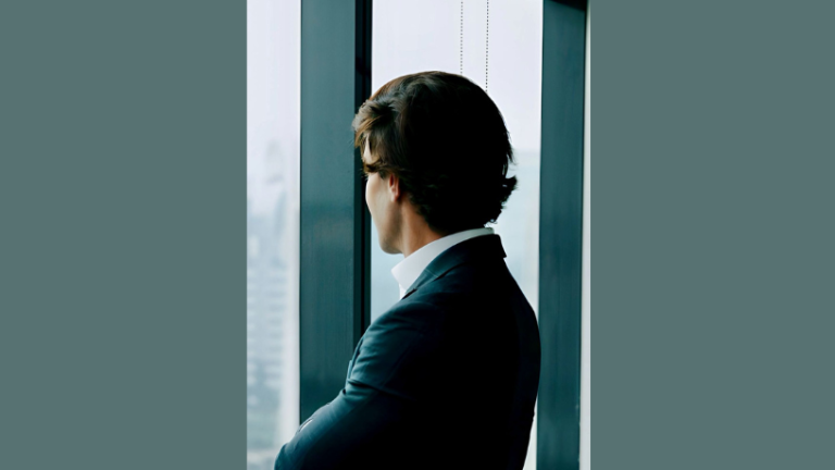 Biohacking do sono: como dormir melhor aumenta sua performance real Ian dos Anjos Cunha revela como o biohacking do sono pode transformar suas noites e potencializar sua performance diária.