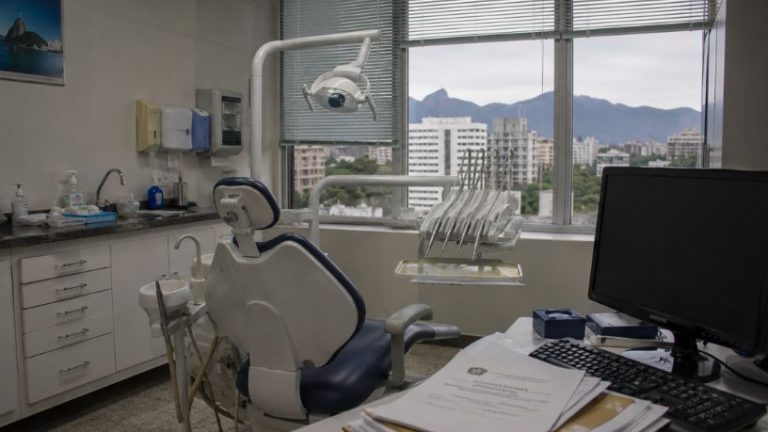 Dentista absolvido e indenização milionária reacendem debate sobre responsabilidade do Estado e danos à reputação